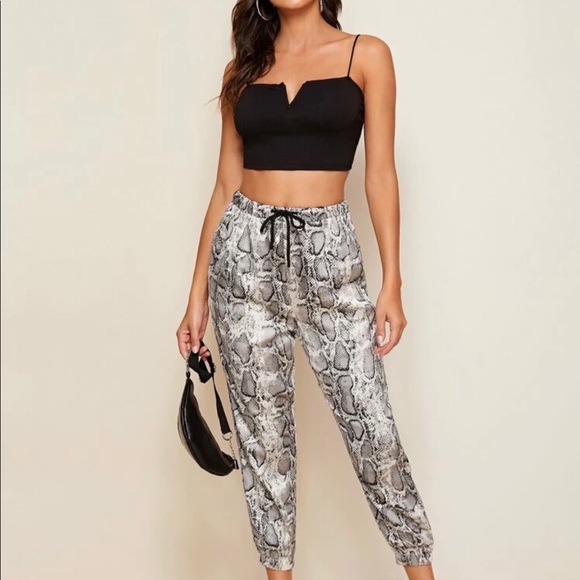 Snakeskin print trousers with drawstring waist - Picture 2 of 4